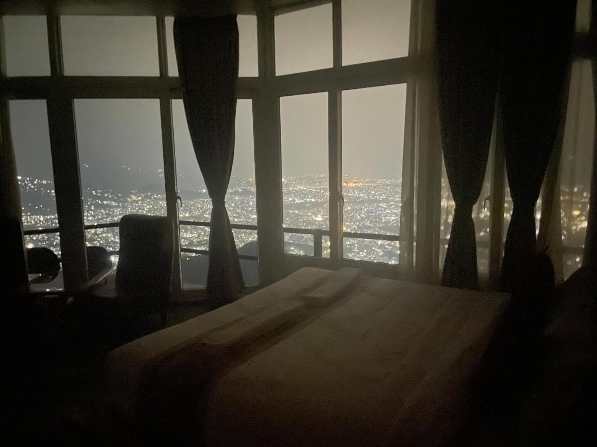 Hotel Pokharaeye Zewnętrze zdjęcie